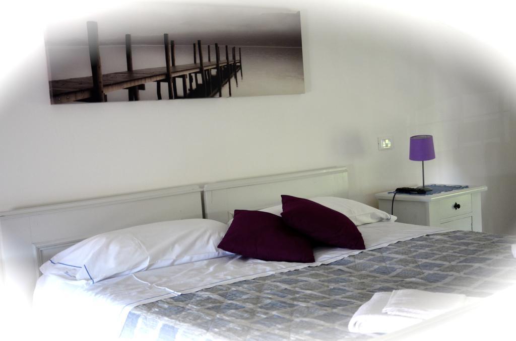 B&B Corte Del Garda กัสเตลนูโอโว เดล การ์ดา ห้อง รูปภาพ
